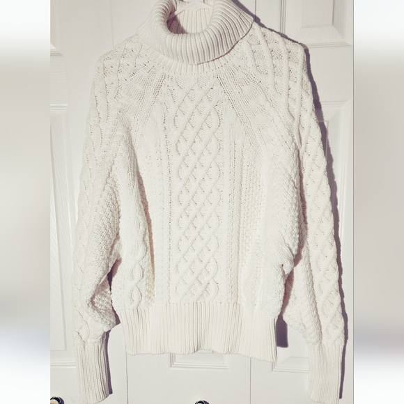 Love Stitch Dolman Sleeve Cable knit Sweater In Cream - Picture 5 of 8